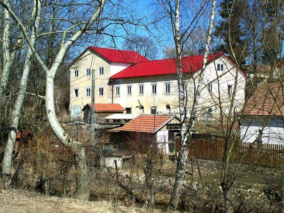 Prodej komerčního prostoru 650 m² - foto 1