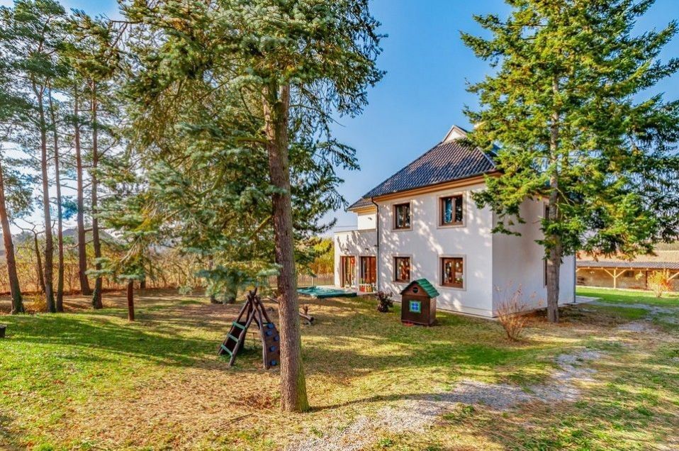 Prodej domu 262 m² - foto 2