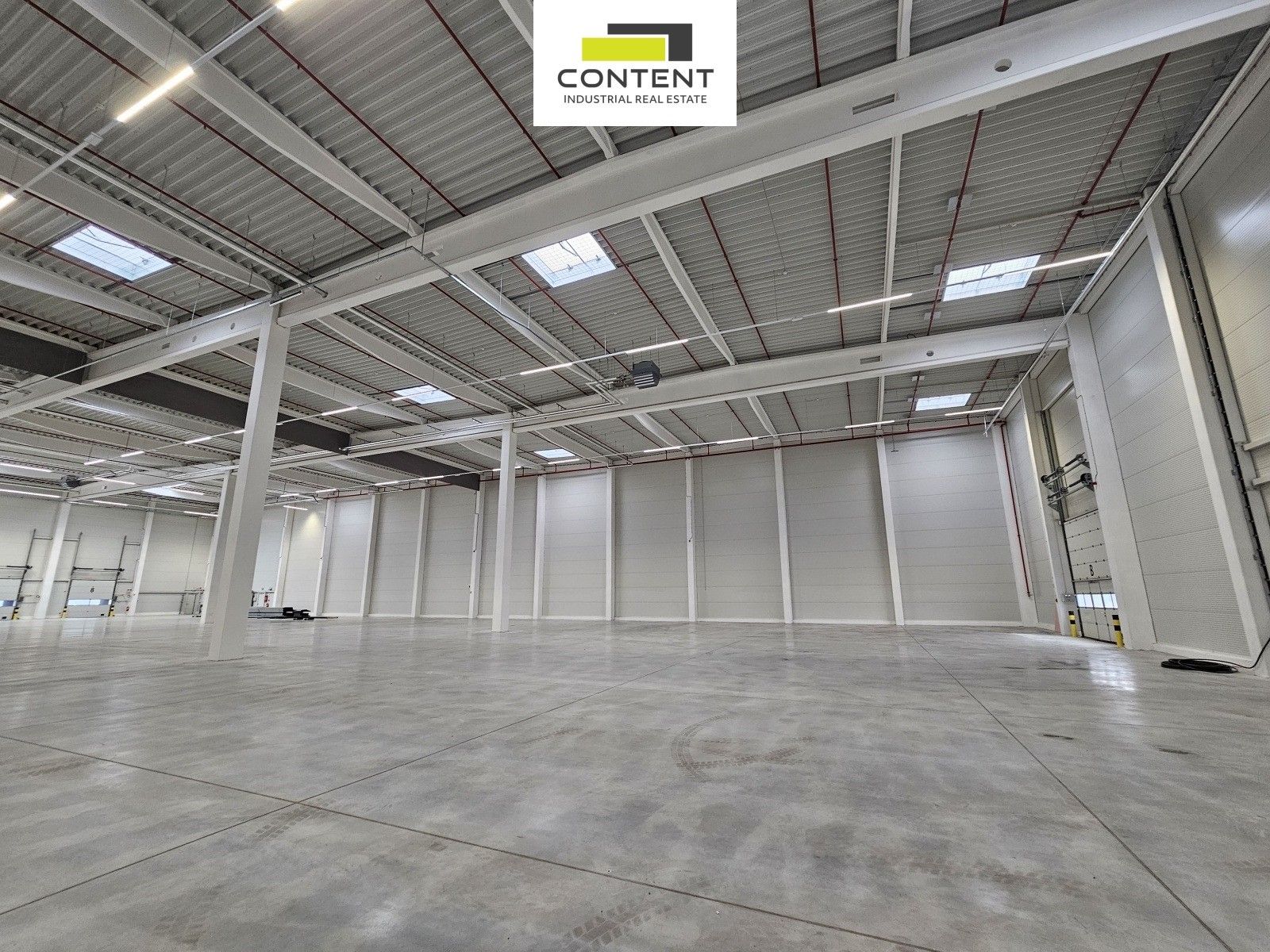 Pronájem komerčního prostoru 1315 m² - foto 1