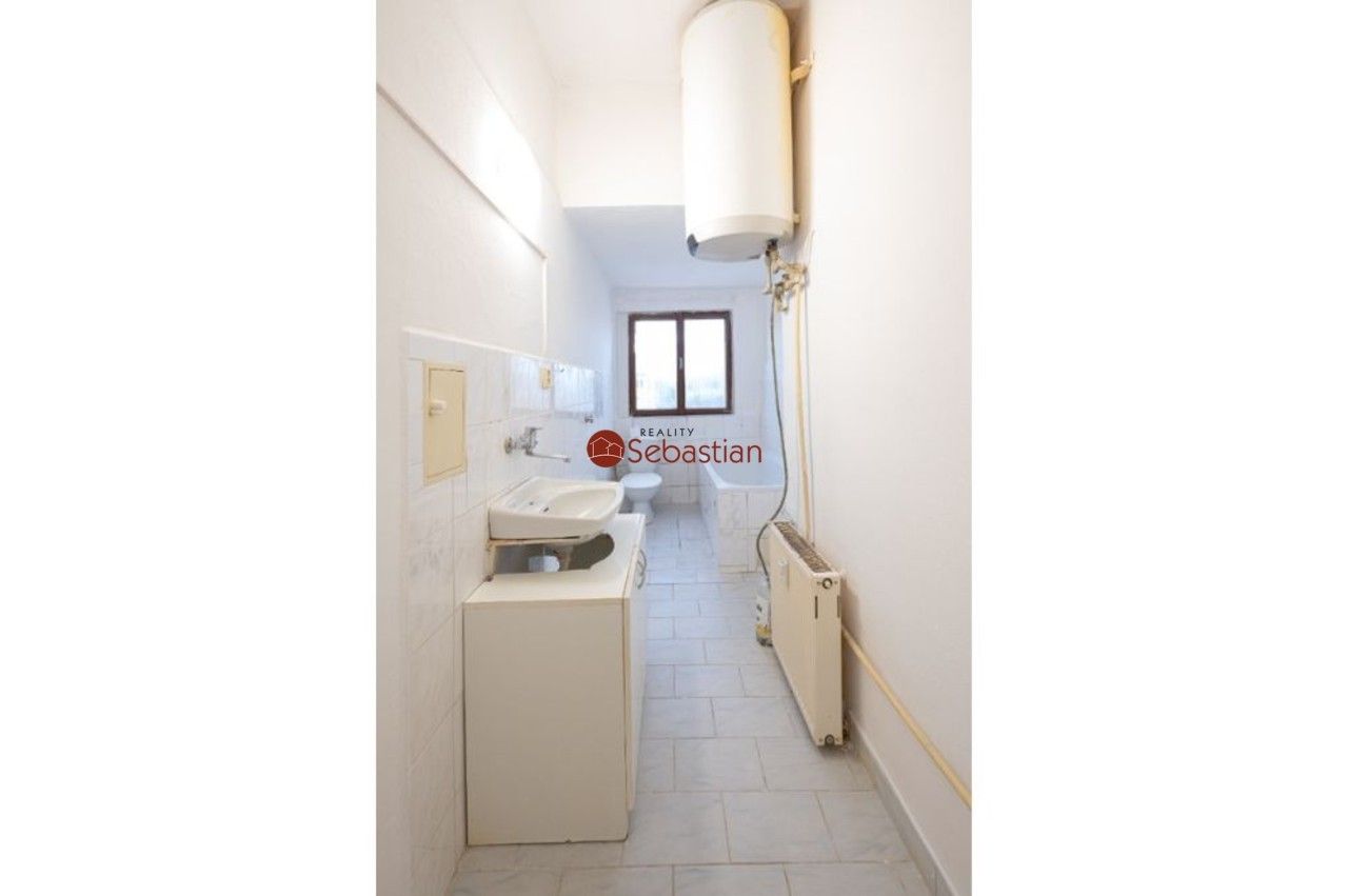 Pronájem bytu 1+1 51 m² - foto 4