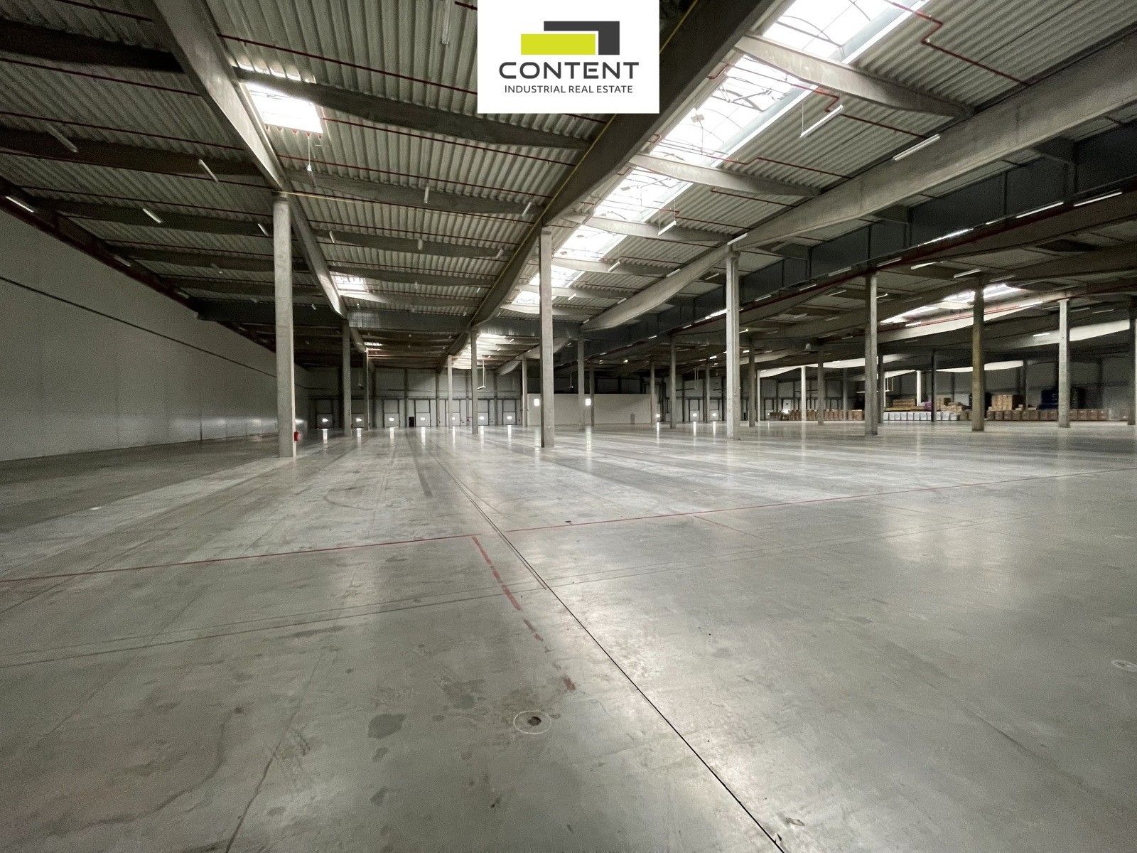 Pronájem komerčního prostoru 10000 m² - foto 3