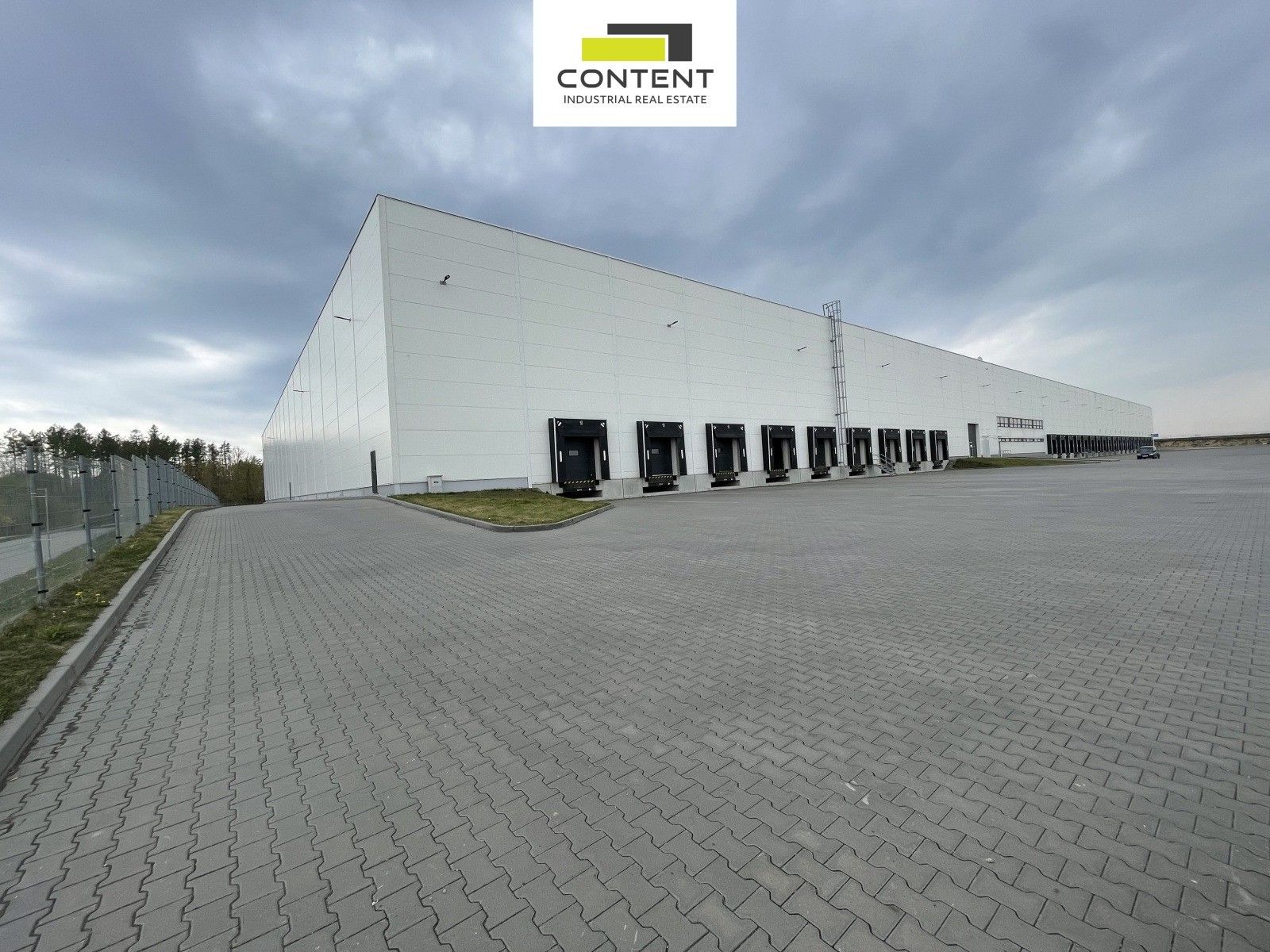 Pronájem komerčního prostoru 10000 m² - foto 5