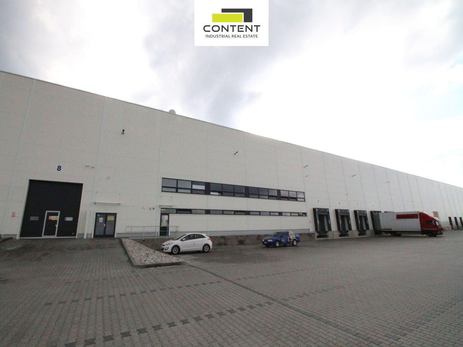 Pronájem komerčního prostoru 10000 m² - foto 13