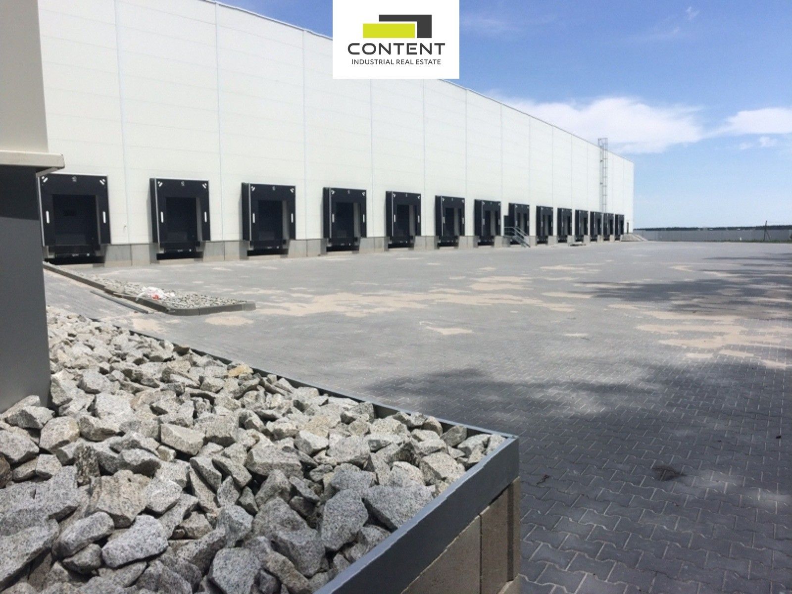 Pronájem komerčního prostoru 10000 m² - foto 14