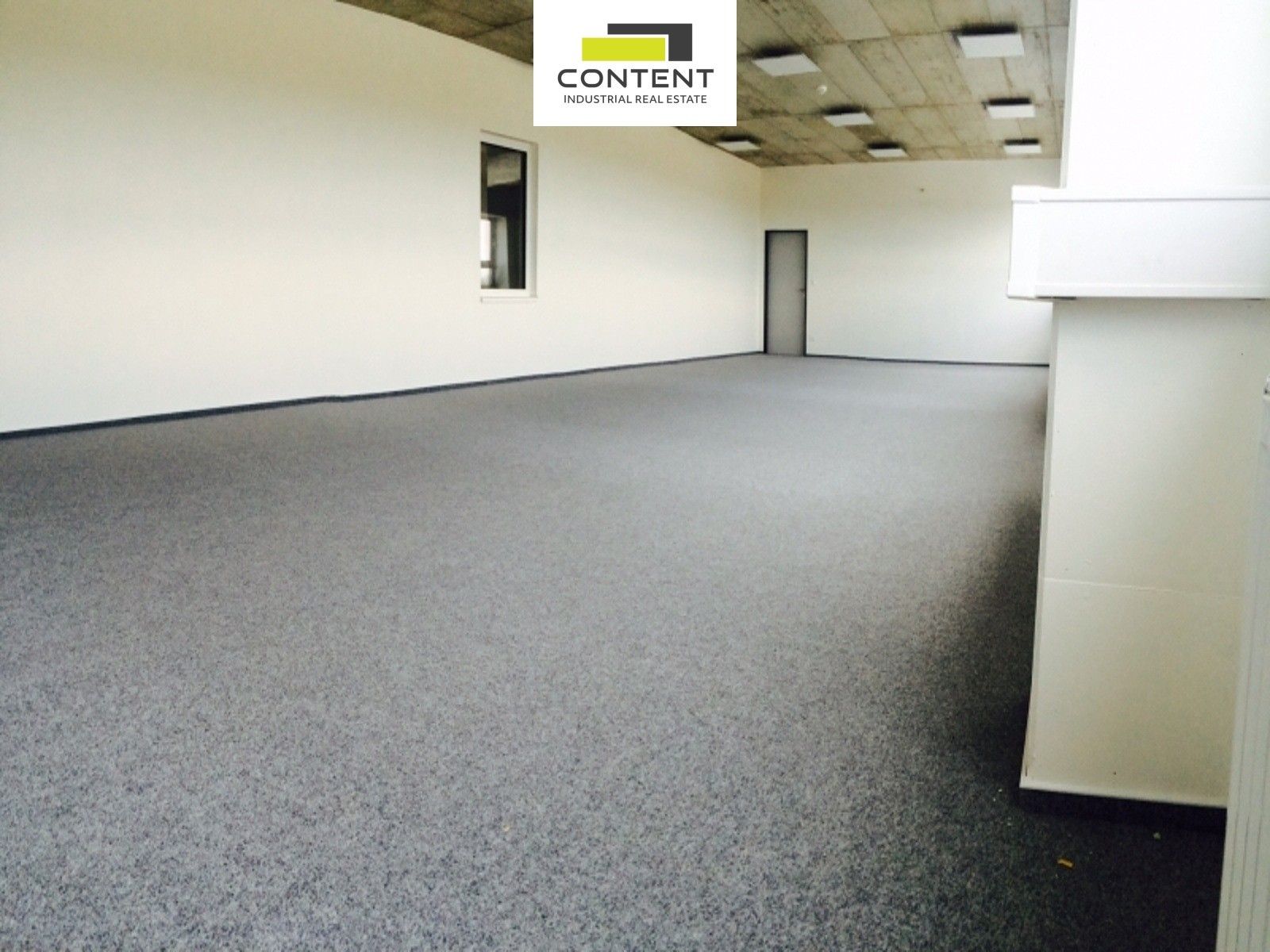 Pronájem komerčního prostoru 10000 m² - foto 16