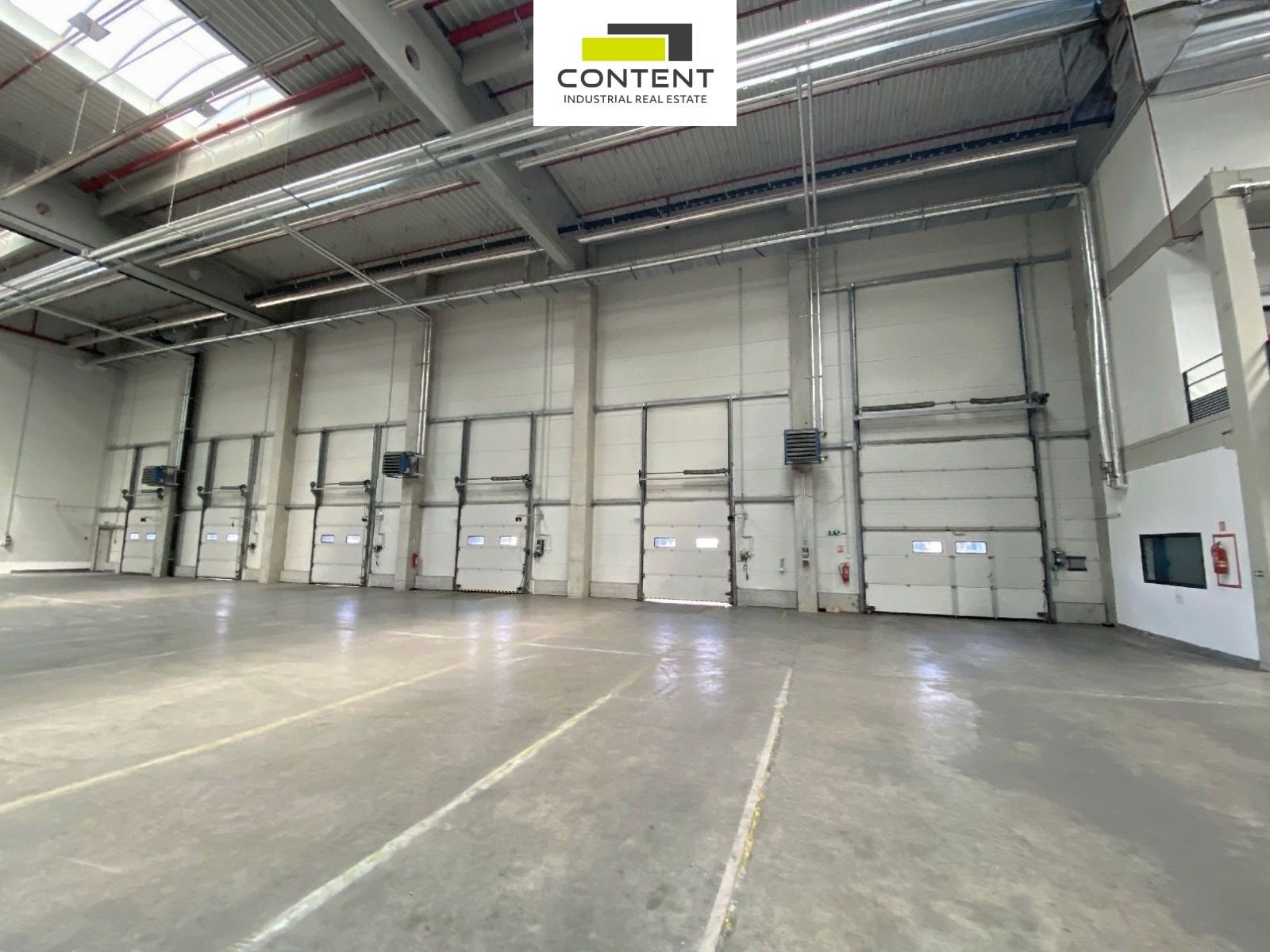 Pronájem komerčního prostoru 4890 m² - foto 4