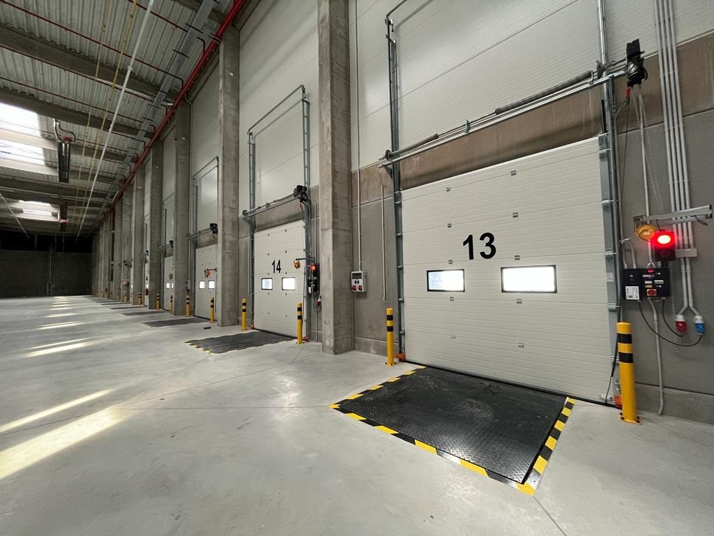 Pronájem komerčního prostoru 3000 m² - foto 3