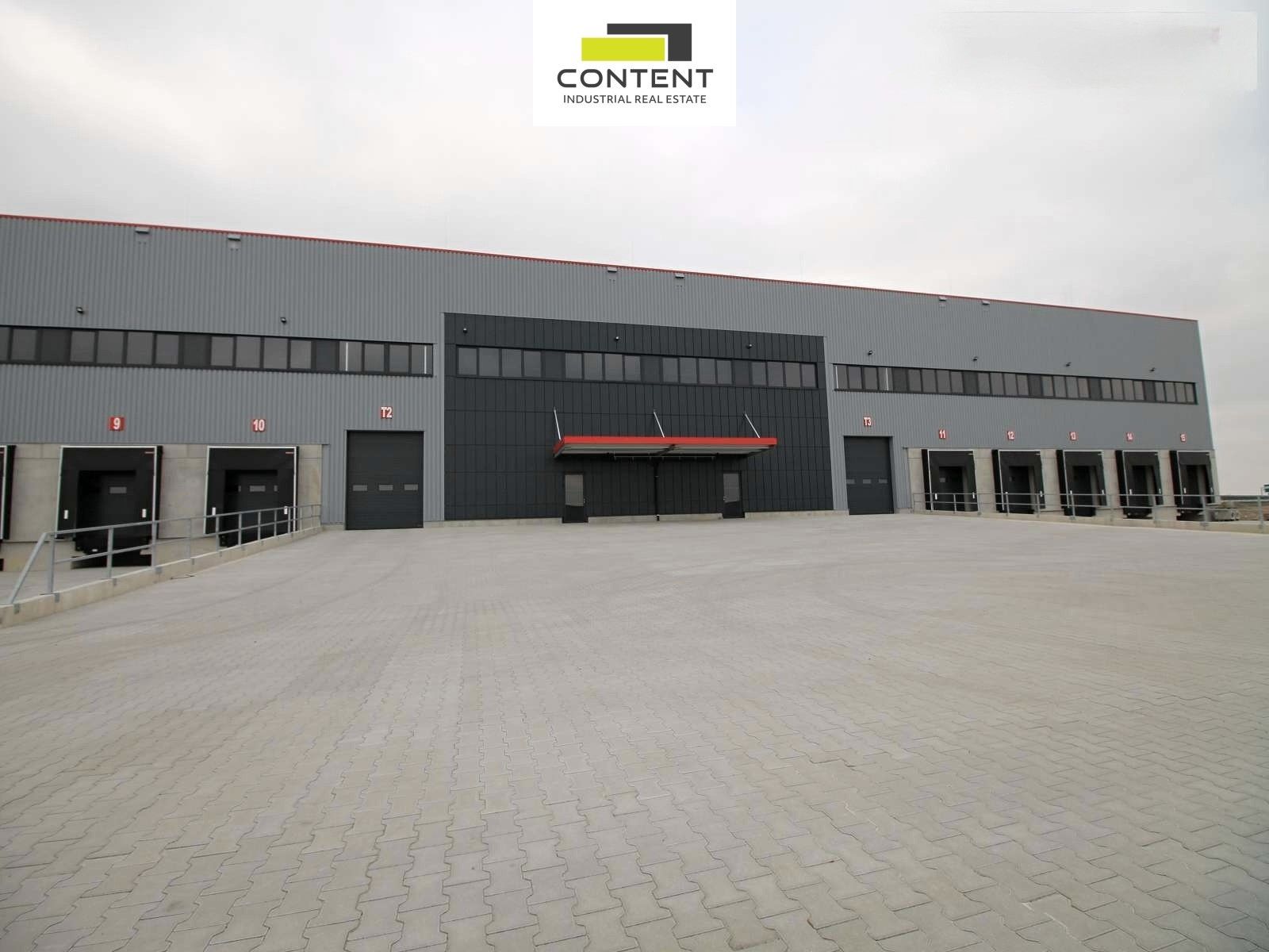 Pronájem komerčního prostoru 2733 m² - foto 1