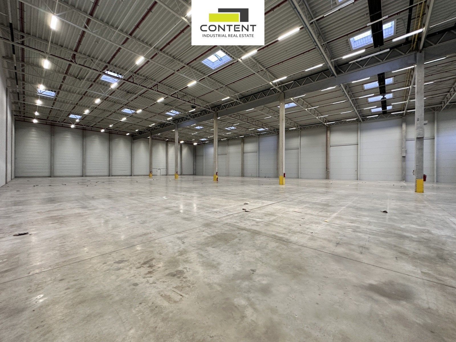 Pronájem komerčního prostoru 2733 m² - foto 2