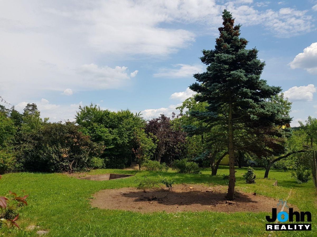 Prodej pozemku 884 m² - foto 2