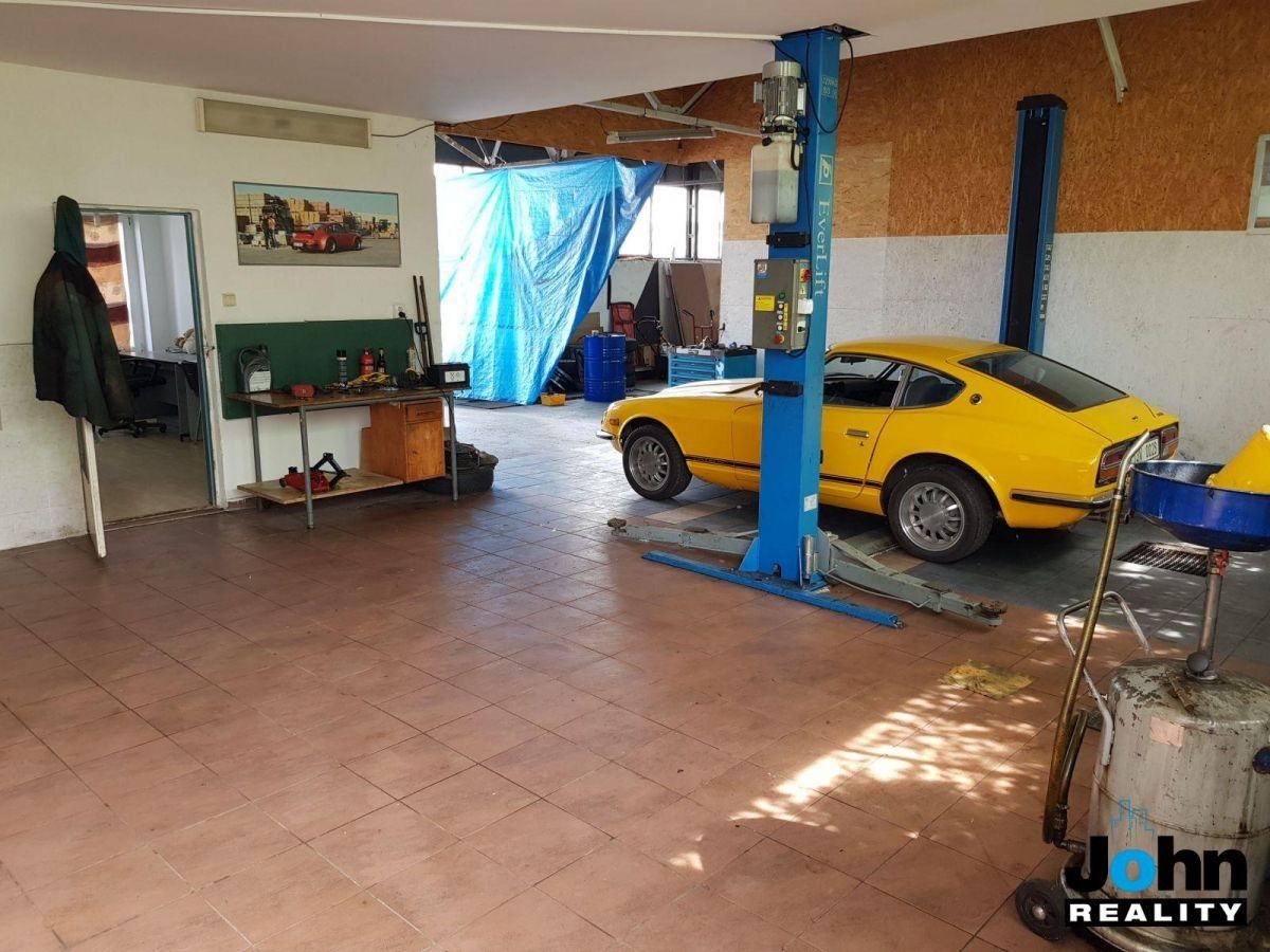 Pronájem komerčního prostoru 730 m² - foto 10