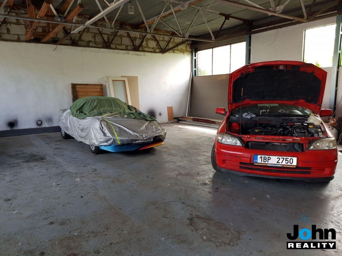 Pronájem komerčního prostoru 730 m² - foto 11
