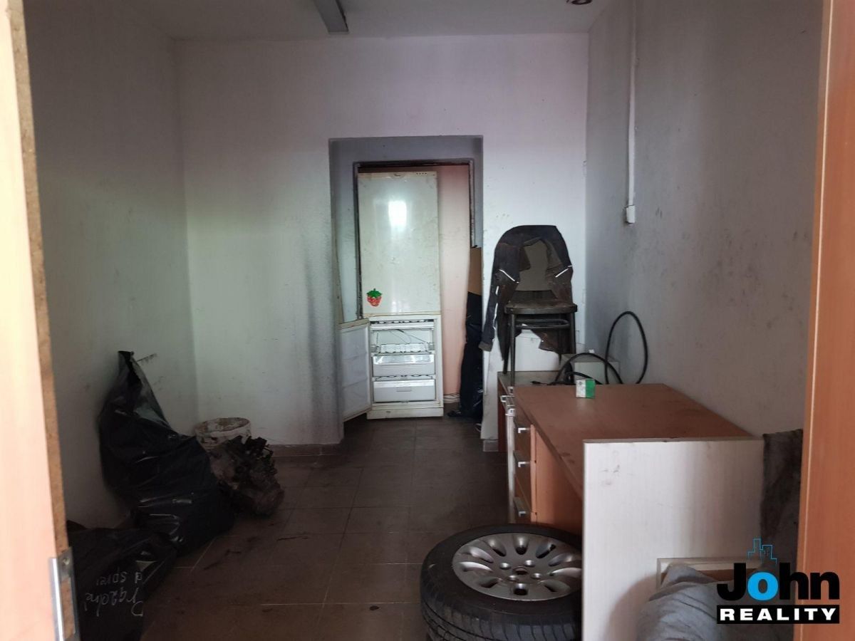 Pronájem komerčního prostoru 730 m² - foto 15