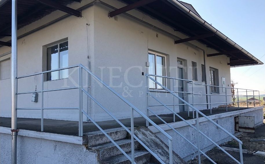Prodej komerčního prostoru 526 m² - foto 2