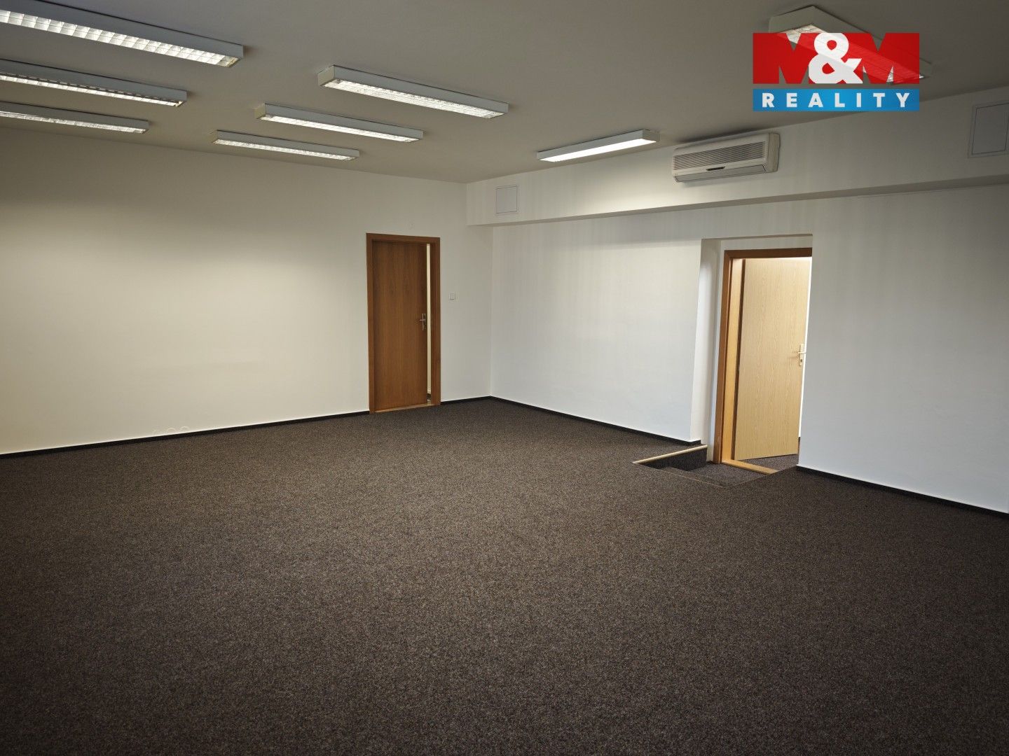 Pronájem komerčního prostoru 127 m² - foto 12