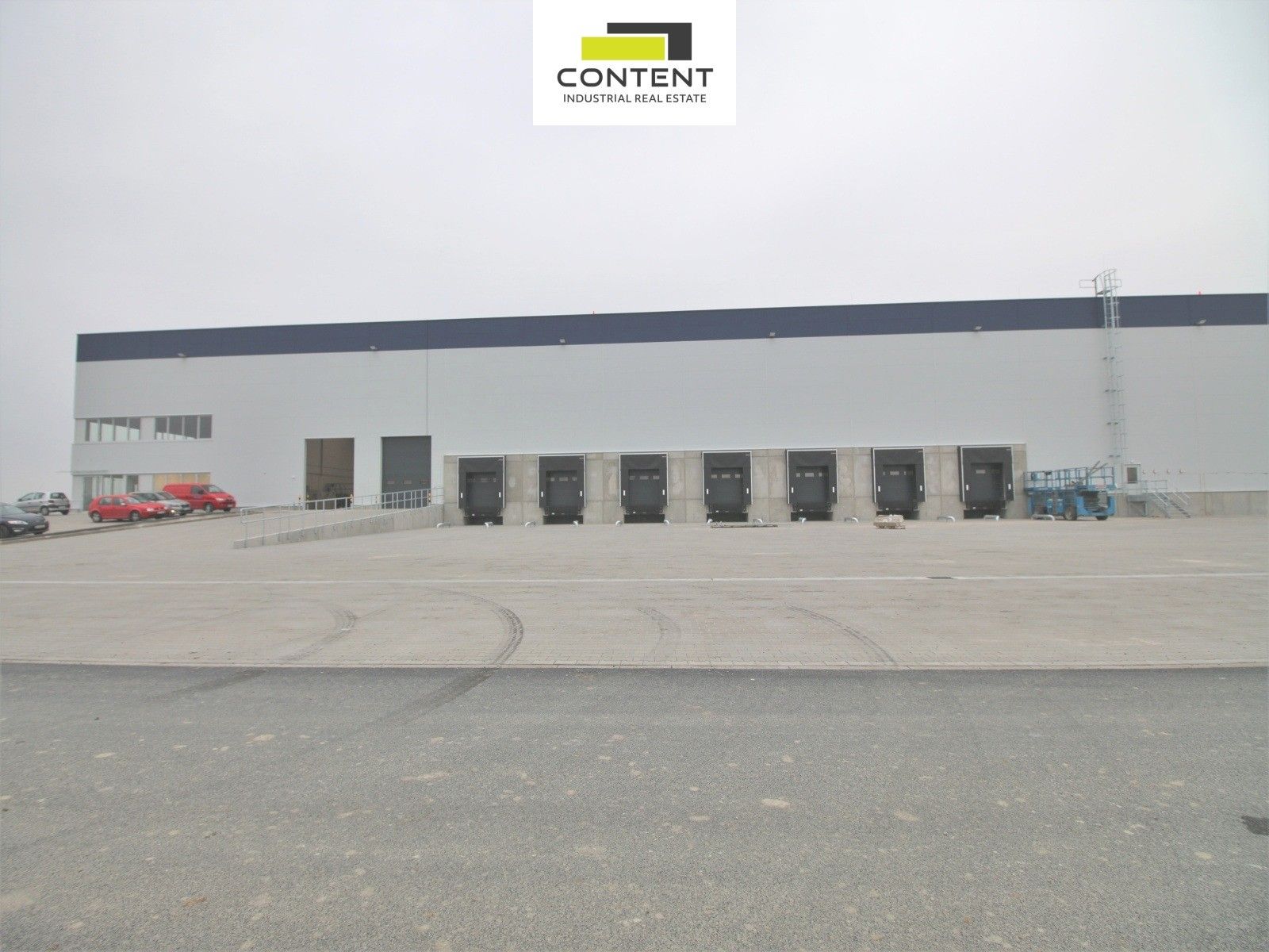 Pronájem komerčního prostoru 9330 m² - foto 7