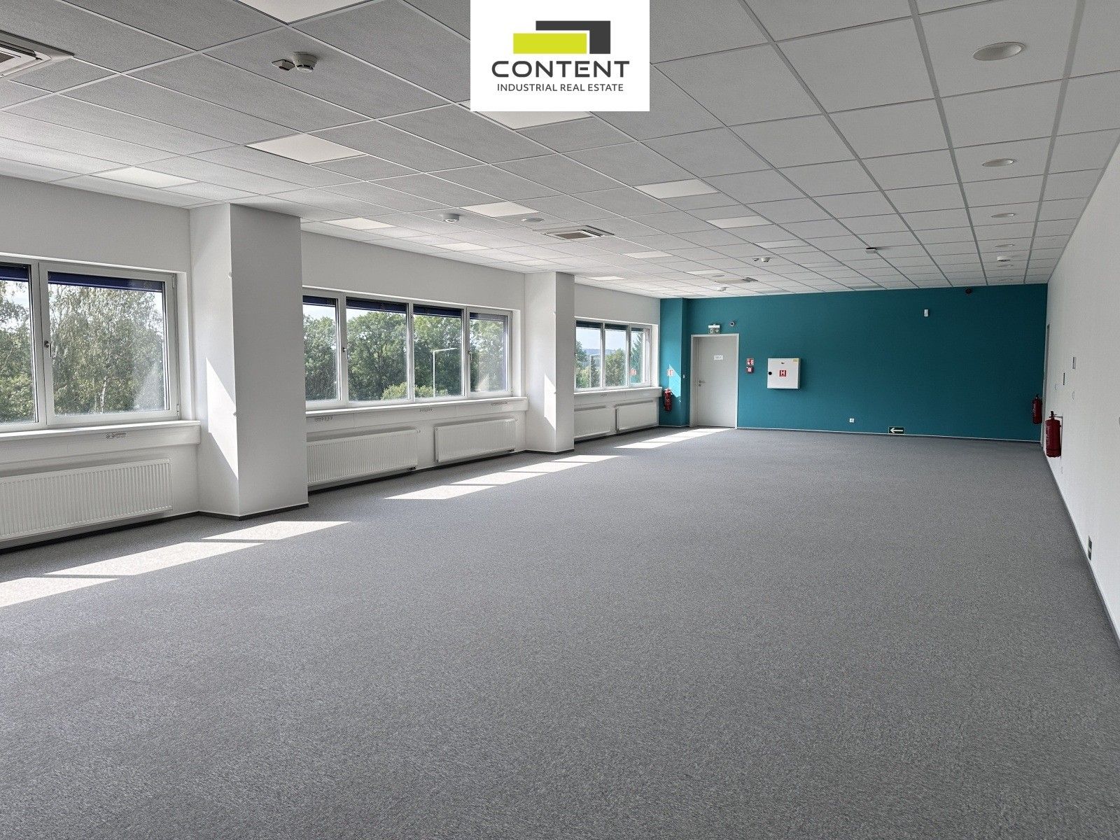 Pronájem komerčního prostoru 9330 m² - foto 8