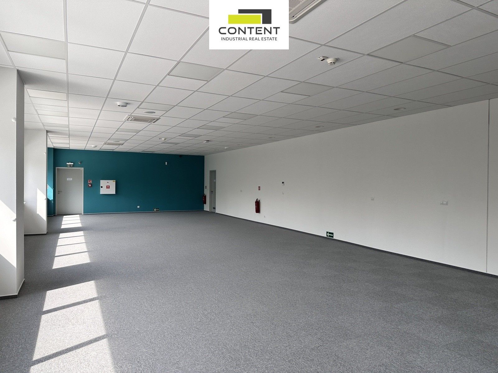 Pronájem komerčního prostoru 9330 m² - foto 9