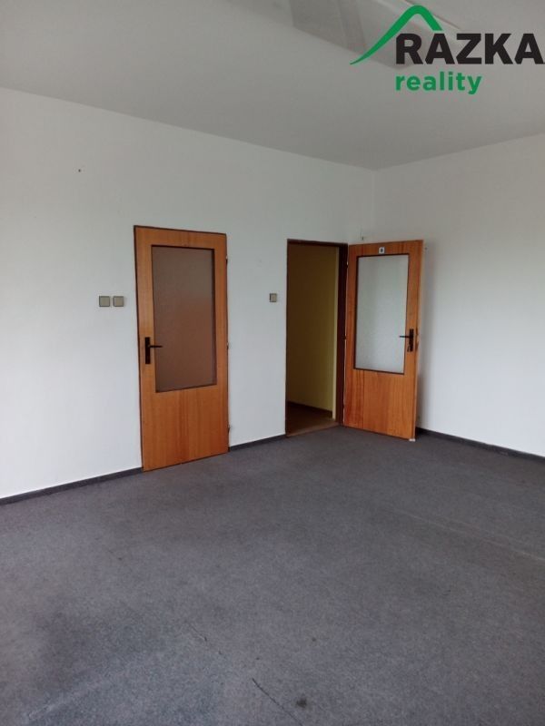 Pronájem komerčního prostoru 200 m² - foto 5