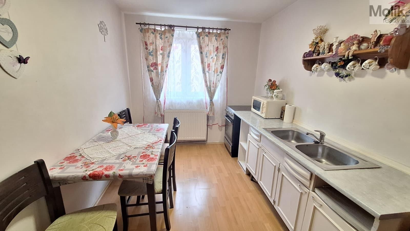 Prodej domu 200 m² - foto 13