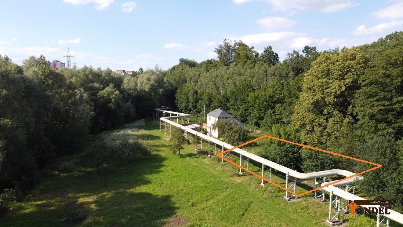 Prodej pozemku 950 m² - foto 3