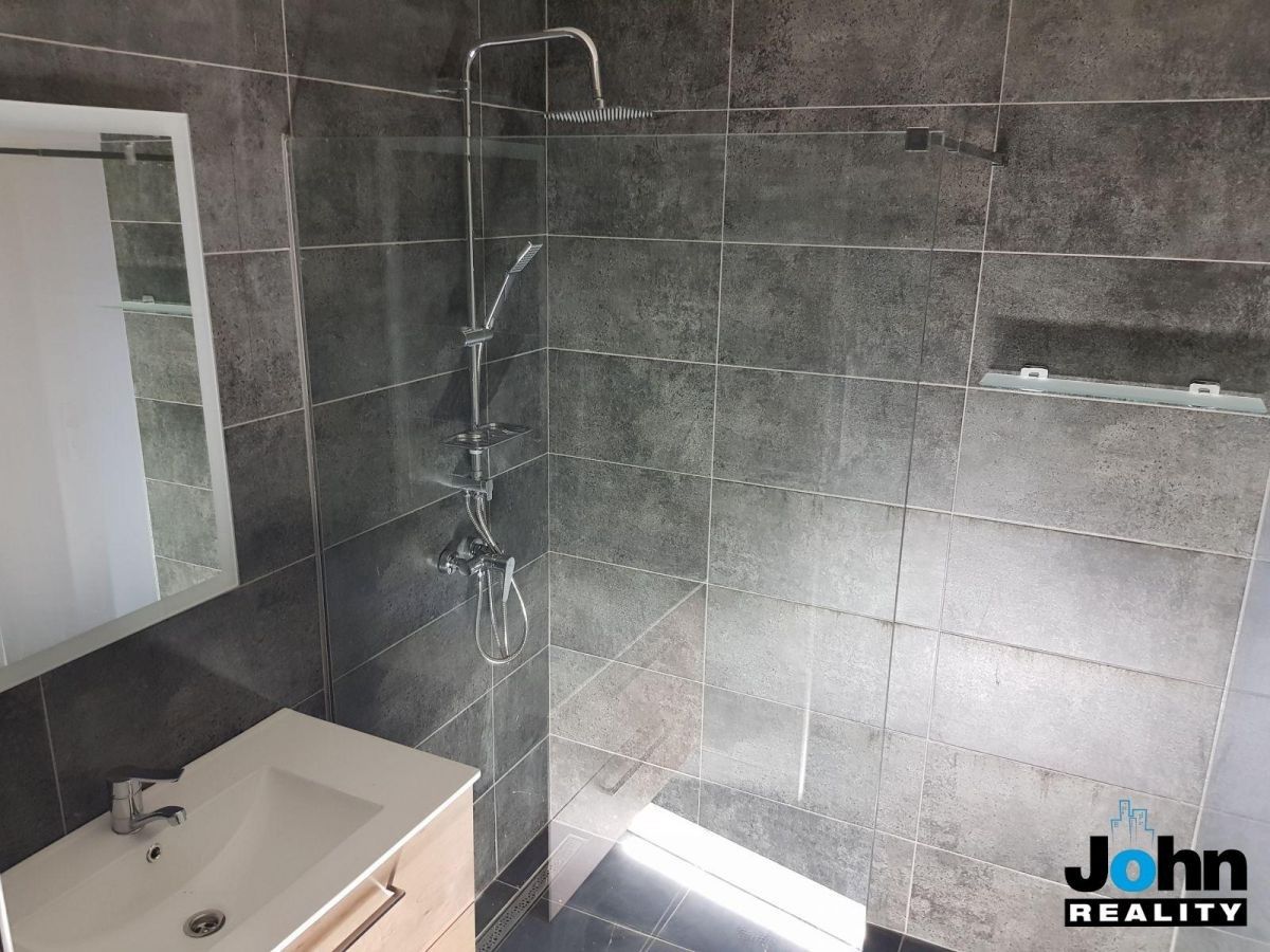 Pronájem bytu 2+kk 53 m² - foto 5