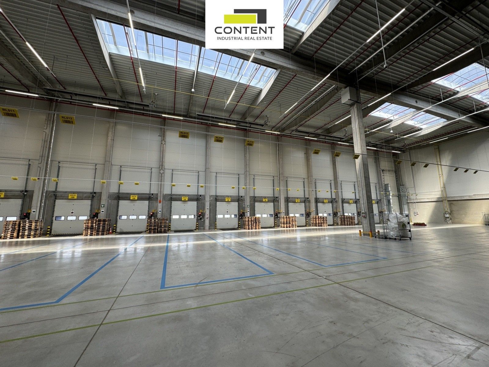 Pronájem komerčního prostoru 15000 m² - foto 4