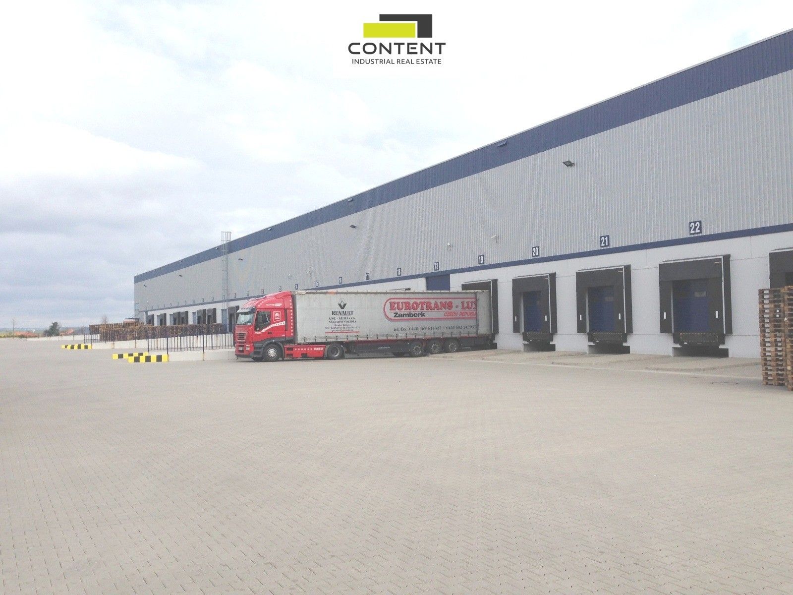 Pronájem komerčního prostoru 15000 m² - foto 8