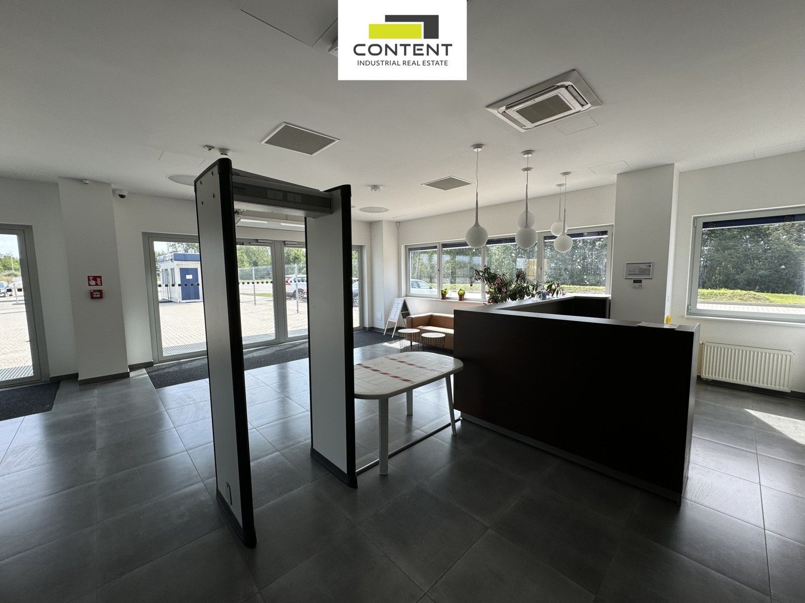 Pronájem komerčního prostoru 15000 m² - foto 11