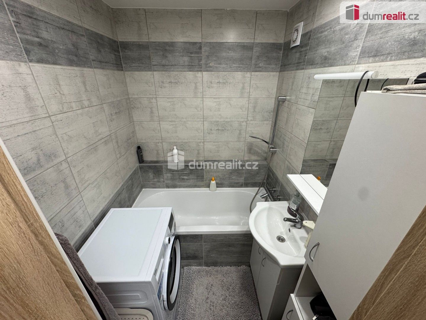 Pronájem bytu 2+1 62 m² - foto 7