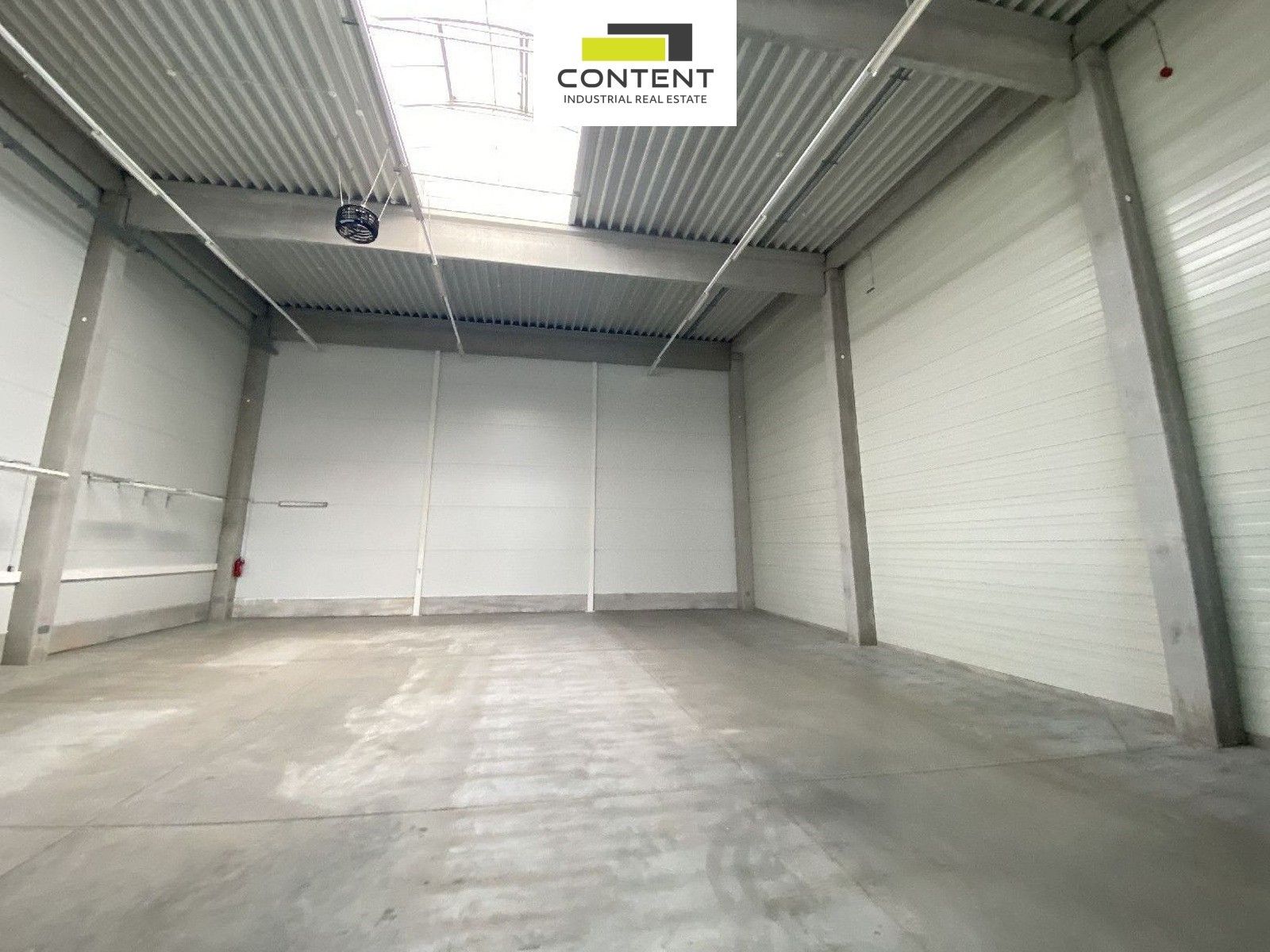 Pronájem komerčního prostoru 576 m² - foto 6