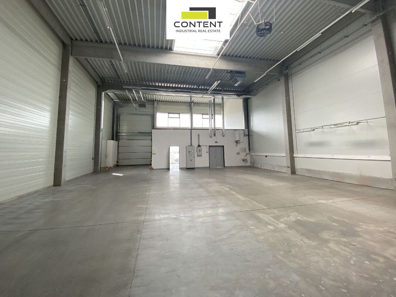 Pronájem komerčního prostoru 576 m² - foto 4