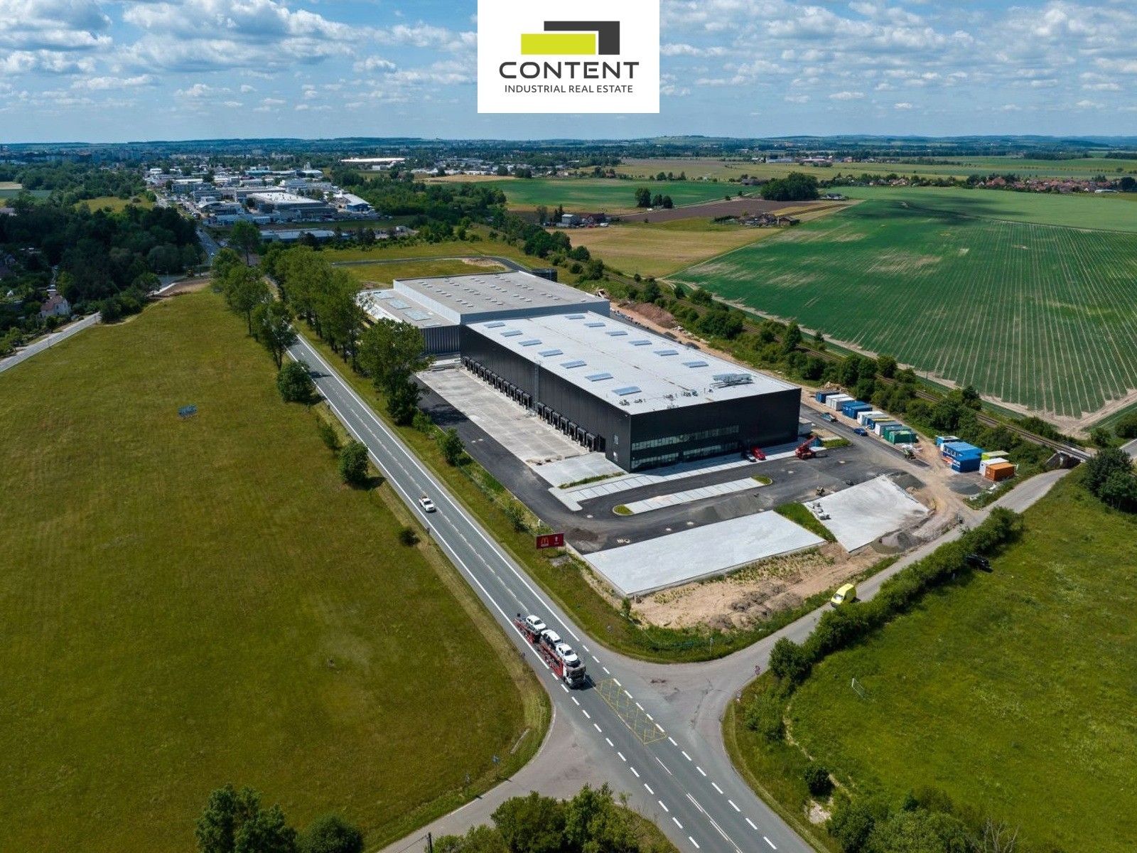 Pronájem komerčního prostoru 576 m² - foto 12