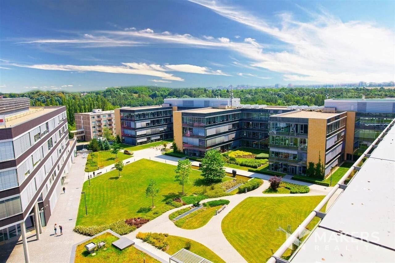 Pronájem komerčního prostoru 2540 m² - foto 1