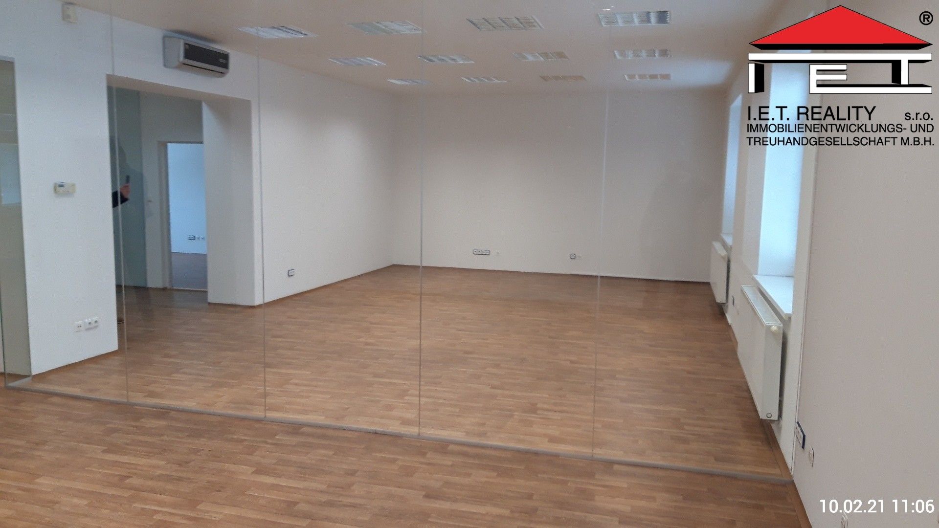 Pronájem komerčního prostoru 142 m² - foto 2