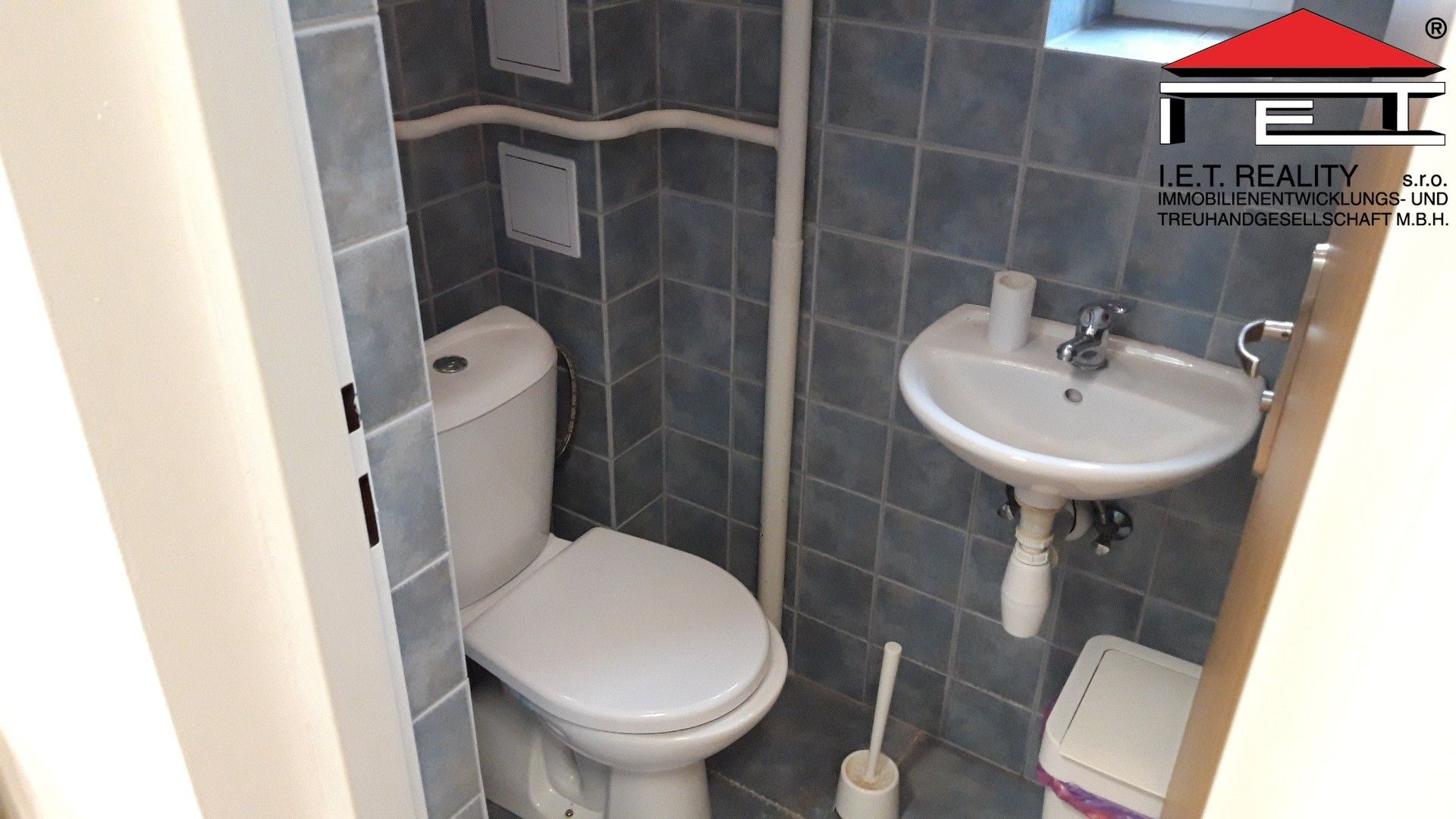 Pronájem komerčního prostoru 142 m² - foto 8