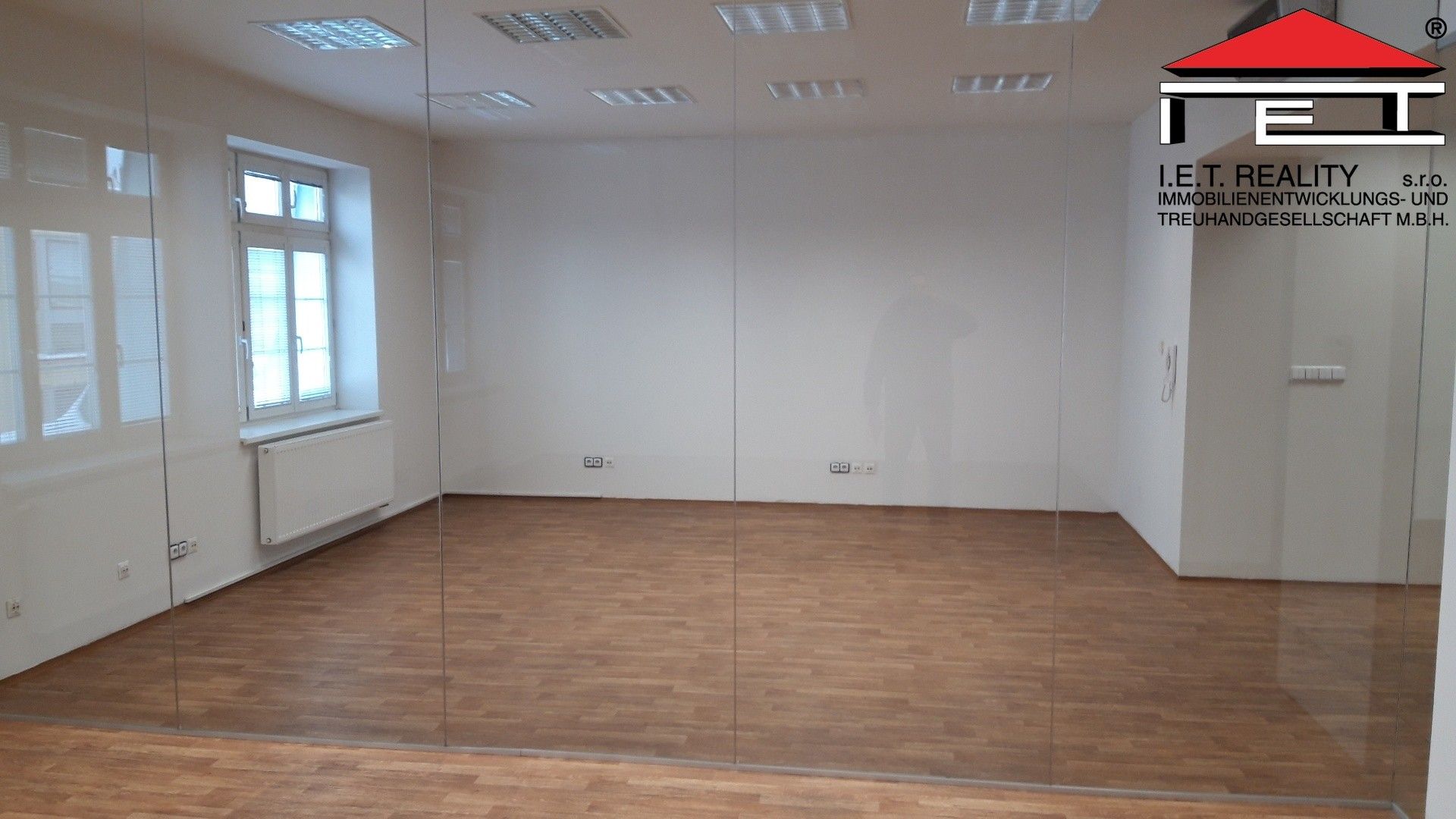 Pronájem komerčního prostoru 142 m² - foto 5