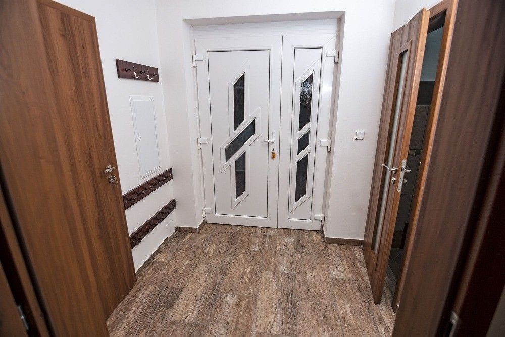 Pronájem bytu 4+kk 155 m² - foto 2