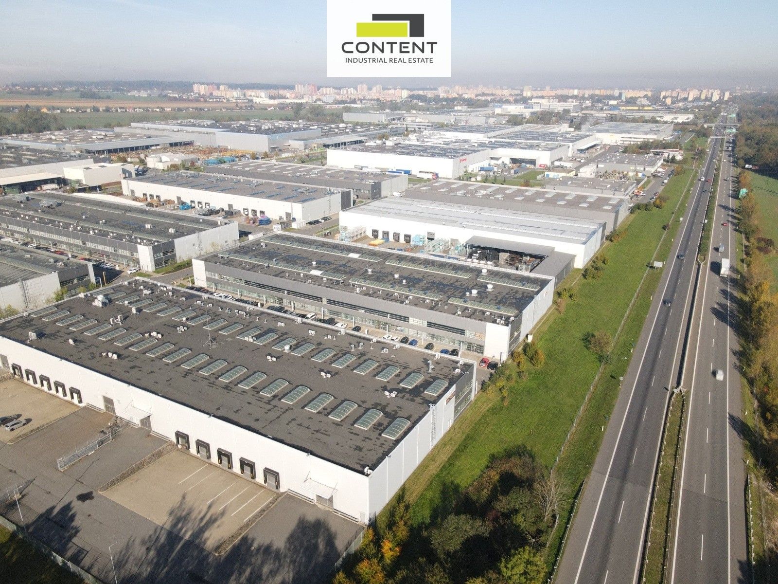 Pronájem komerčního prostoru 900 m² - foto 9
