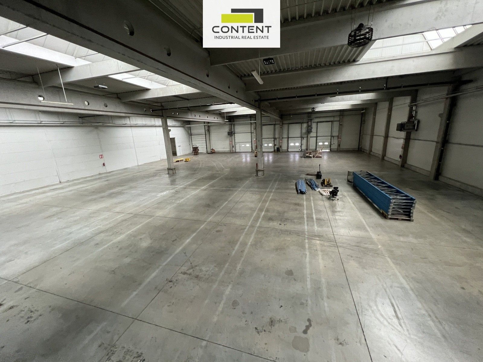 Pronájem komerčního prostoru 900 m² - foto 10