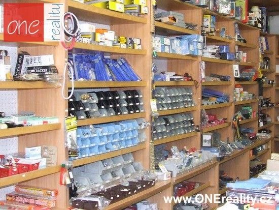 Pronájem komerčního prostoru 150 m² - foto 2
