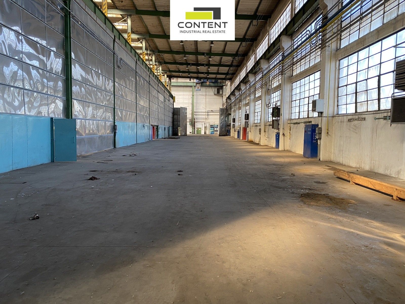 Pronájem komerčního prostoru 1080 m² - foto 1