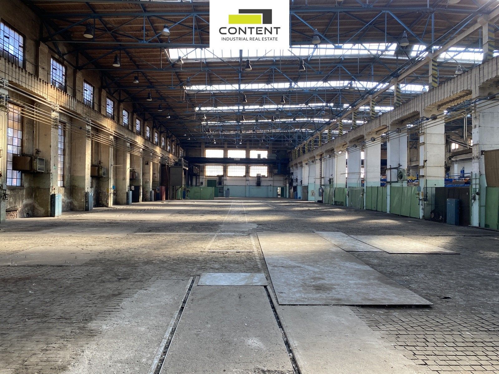 Pronájem komerčního prostoru 1080 m² - foto 11