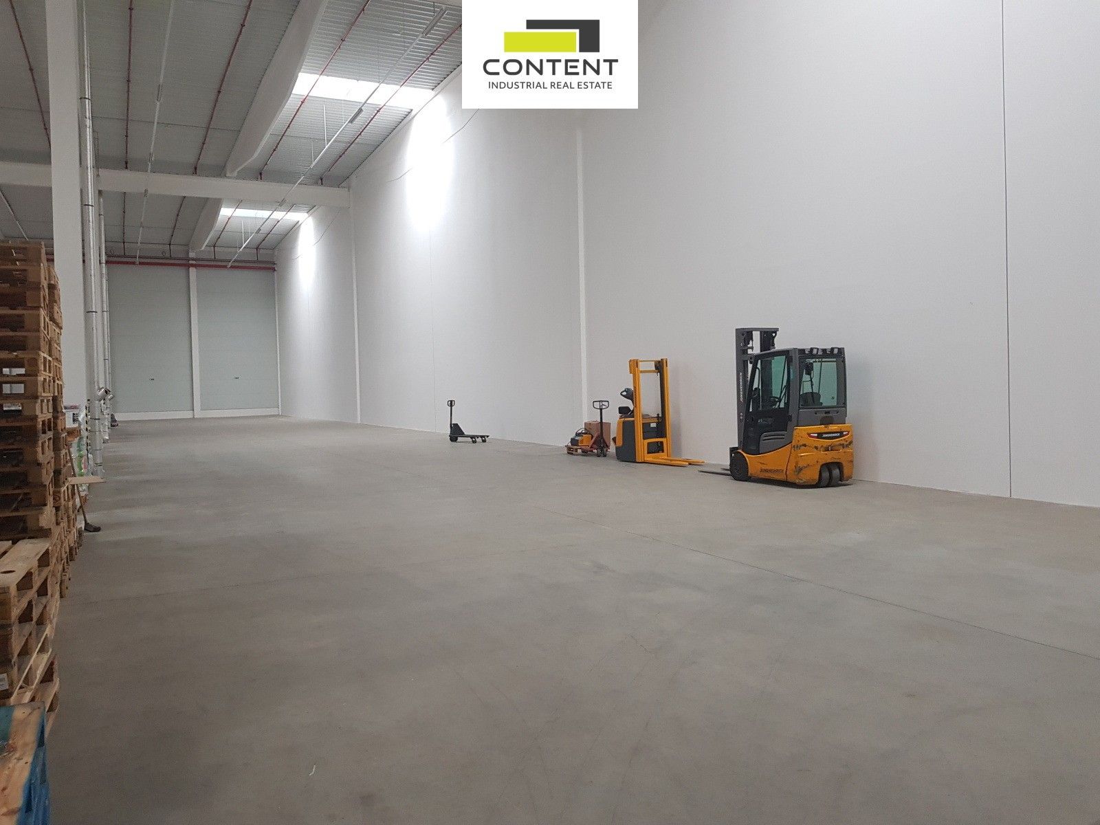 Pronájem komerčního prostoru 1700 m² - foto 4