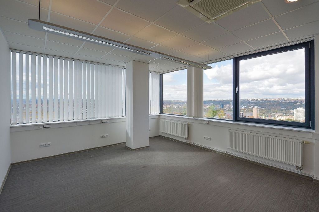 Pronájem komerčního prostoru 30 m² - foto 1