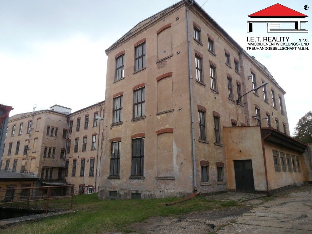 Prodej komerčního prostoru 8650 m² - foto 2