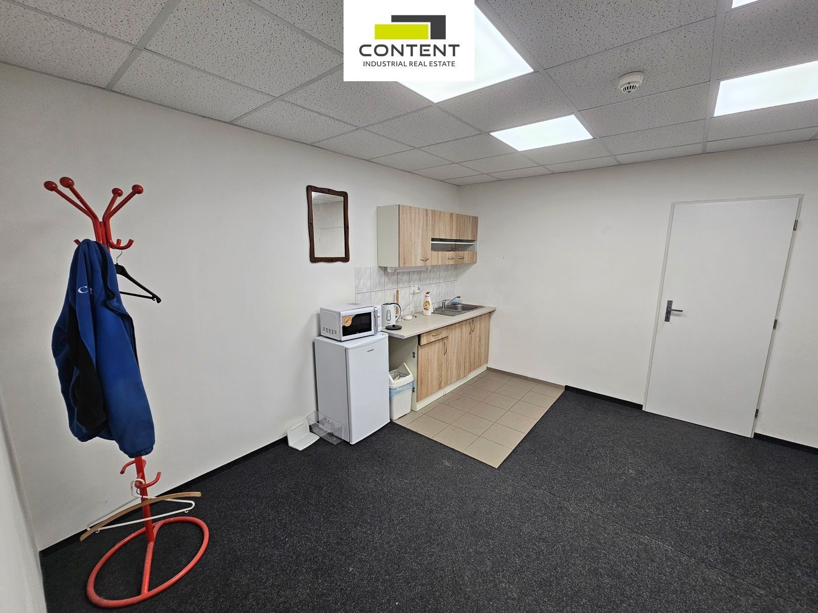Pronájem komerčního prostoru 334 m² - foto 8