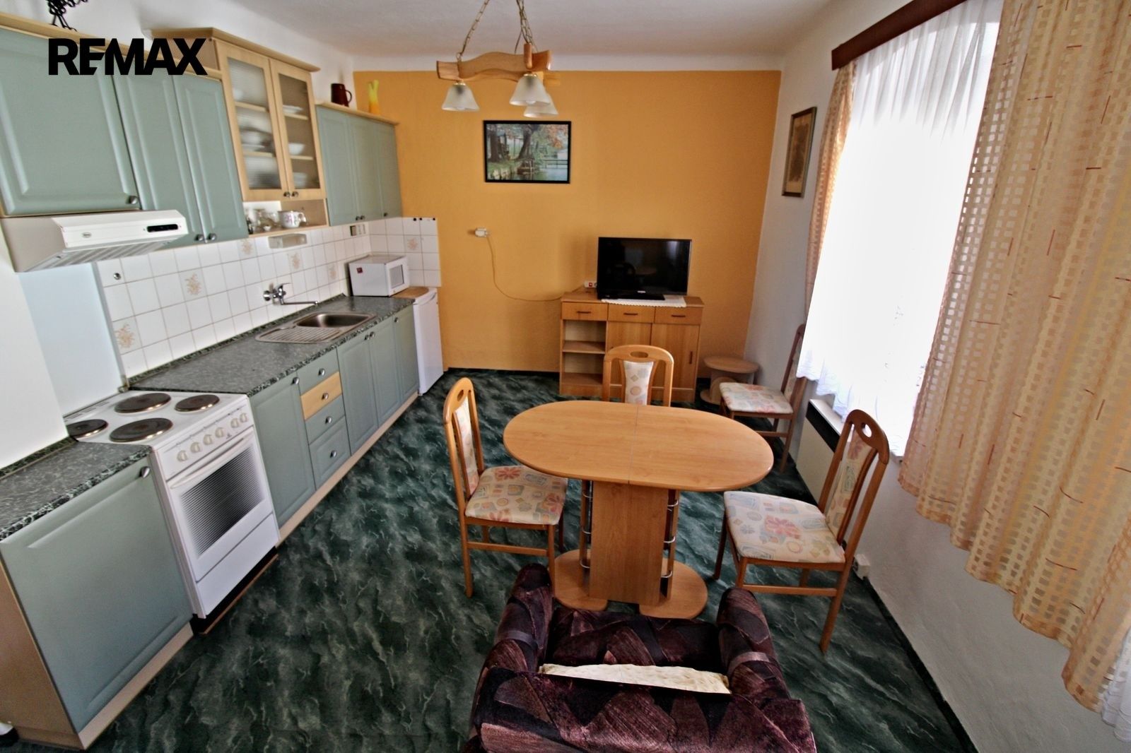 Prodej nemovitosti 460 m² - foto 7