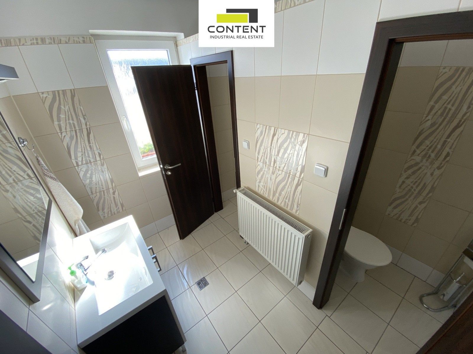 Pronájem komerčního prostoru 880 m² - foto 14