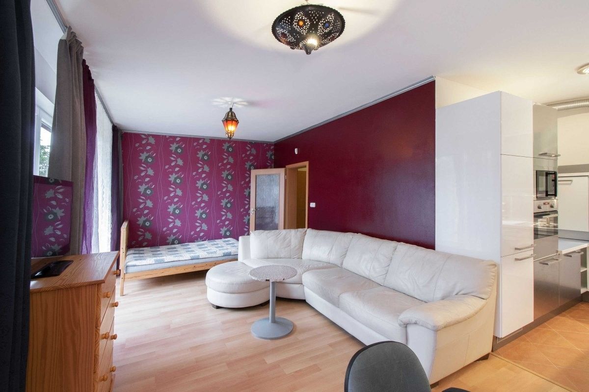 Pronájem bytu 1+kk 40 m² - foto 1